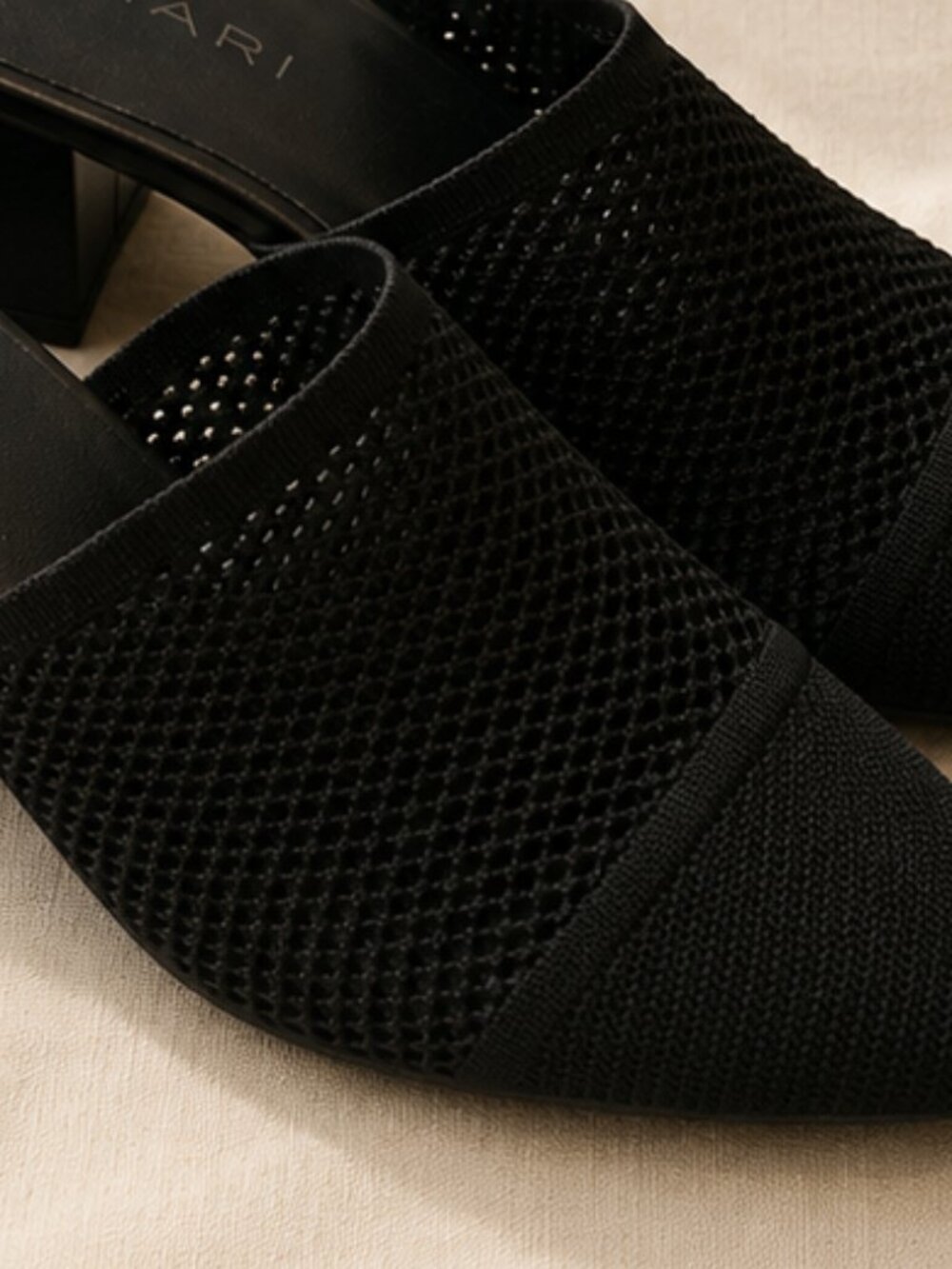 Tahari Santorini Open Knit Pointed Toe Mule Block Heel Black Women's 7.5 - Picture 5 of 8